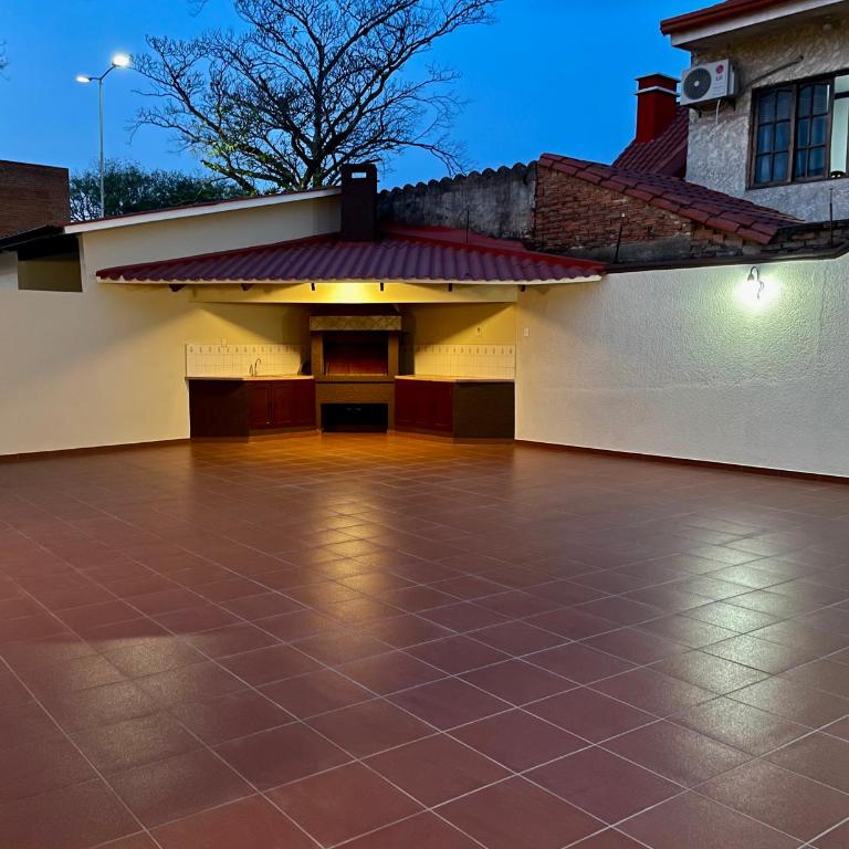 Hermosa casa, amplia y centrica! - Casa de 4 dormitorios - 12