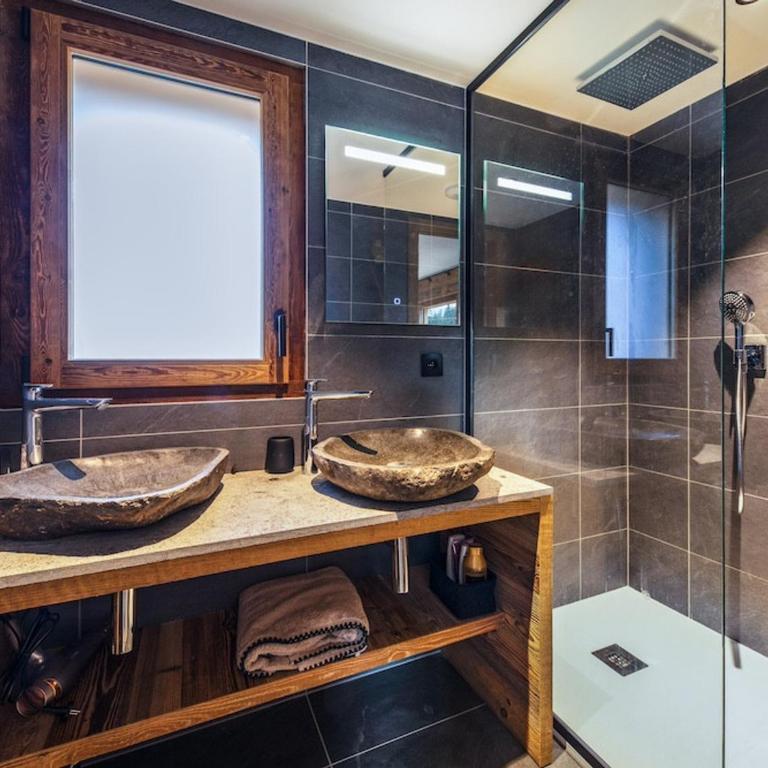 Chalet de luxe aux Gets avec jacuzzi, sauna, Wi-Fi, parking - FR-1-671-272 - Chalet - 14