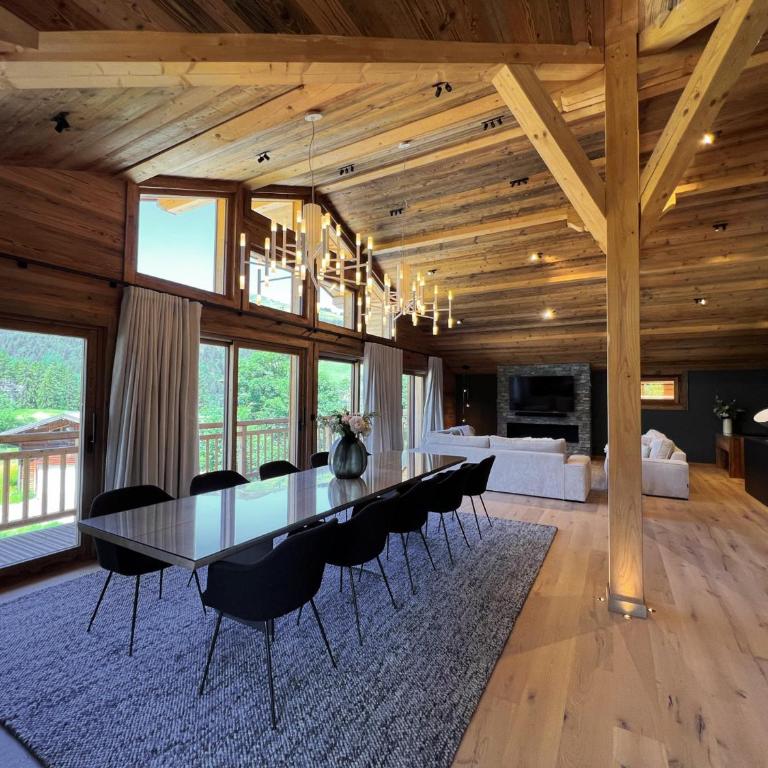 Chalet de luxe aux Gets avec jacuzzi, sauna, Wi-Fi, parking - FR-1-671-272 - Chalet - 26