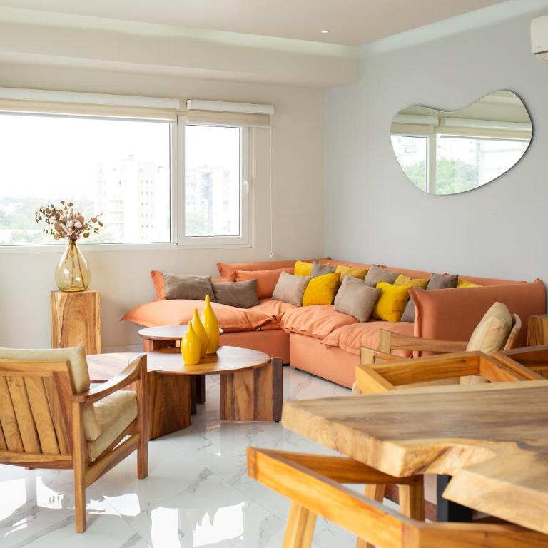 Centrico departamento de 3 habitaciones - Three-Bedroom Apartment - 18