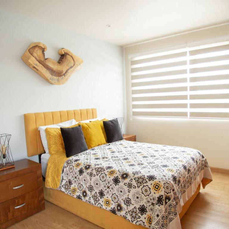 Centrico departamento de 3 habitaciones - Three-Bedroom Apartment - 82