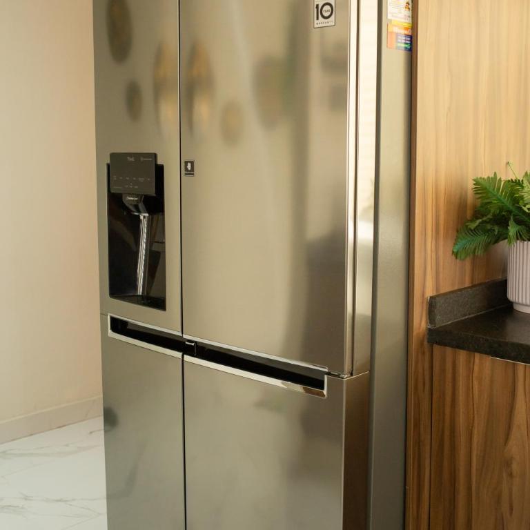 Centrico departamento de 3 habitaciones - Three-Bedroom Apartment - 55