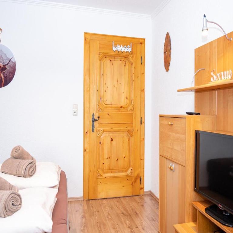 Farmhouse in Hollersbach with Mountain Views - Three-Bedroom Apartment - 5
