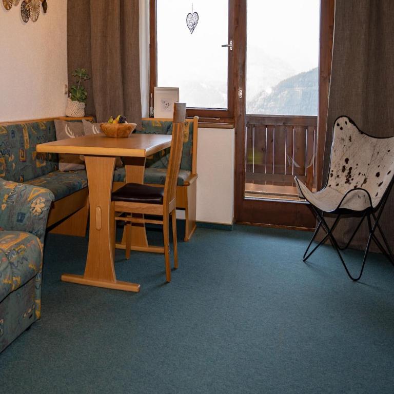Farmhouse in Hollersbach with Mountain Views - Three-Bedroom Apartment - 10