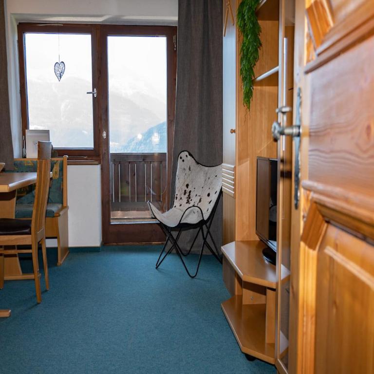 Farmhouse in Hollersbach with Mountain Views - Three-Bedroom Apartment - 6