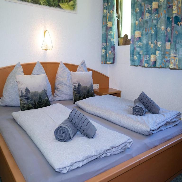 Farmhouse in Hollersbach with Mountain Views - Three-Bedroom Apartment - 14