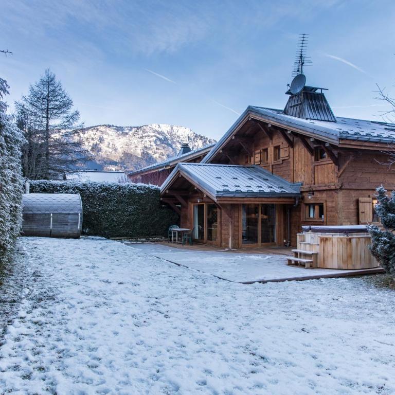 Luxurious Chalet With Breathtaking Mont Blanc Massif Views From Hot Tub and Garden plus Sauna - Chalet - 16