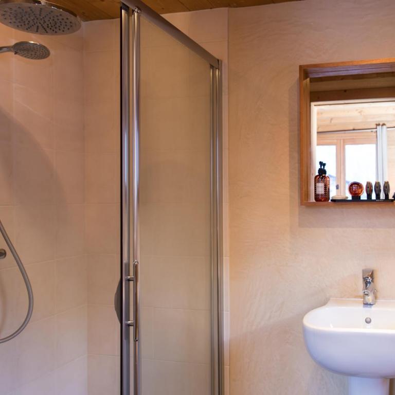 Luxurious Chalet With Breathtaking Mont Blanc Massif Views From Hot Tub and Garden plus Sauna - Chalet - 15