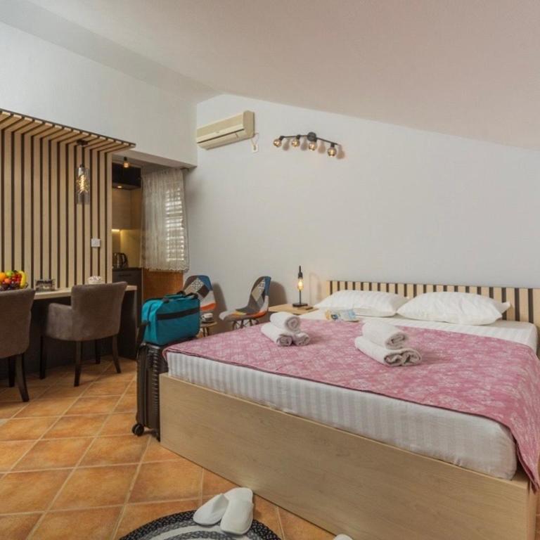 Adzic Apartments - Studio with Balcony (2 Adults) - 46