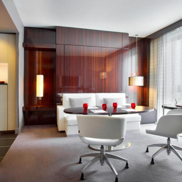 Le Méridien Paris Arc De Triomphe - Suite Senior 1 Chambre Lit King-Size - 1