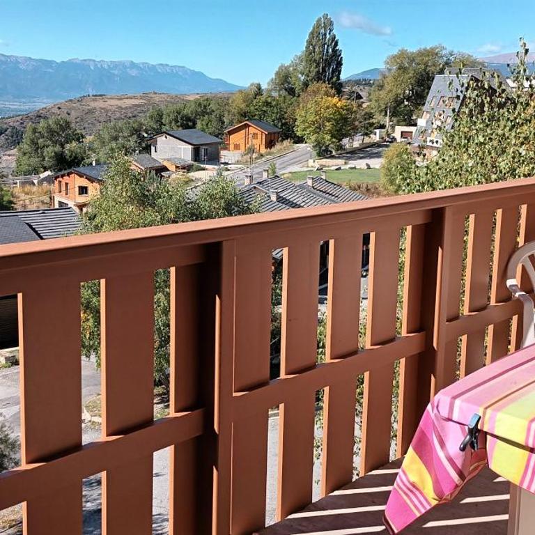 Vue panoramique - Confortable - Piscine - Randonnées - Skis - Appartement 1 Chambre - 14