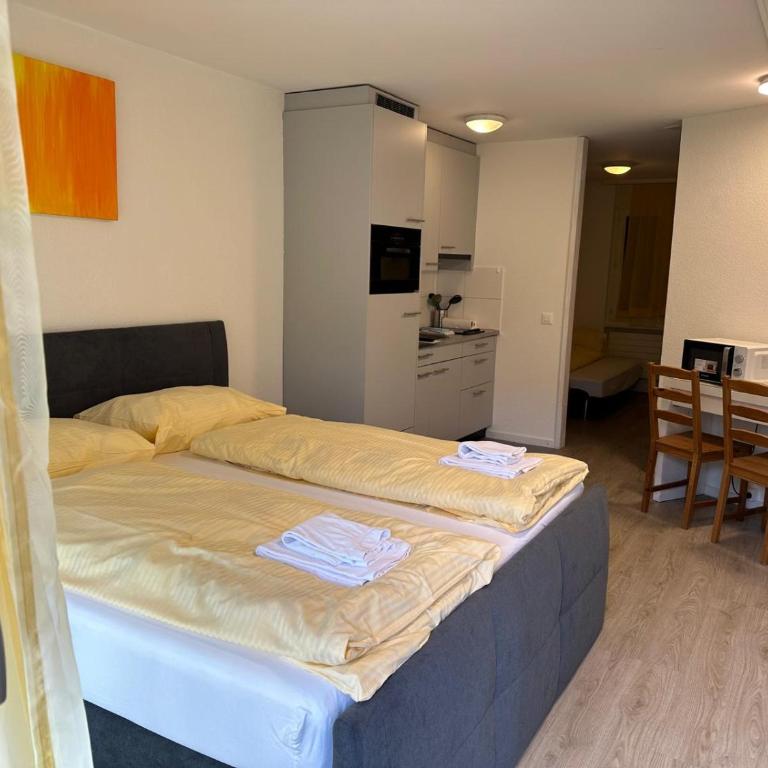Studio 102 - Riverside - One-Bedroom Apartment - 4