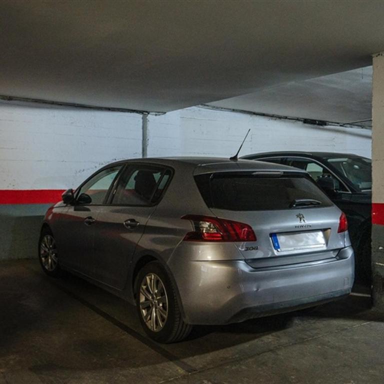 VIVIENDA TURISTICA ATANASIO BARRON- Free PARKING - Apartamento con 4 dormitorios - 46