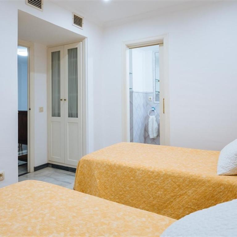 VIVIENDA TURISTICA ATANASIO BARRON- Free PARKING - Apartamento con 4 dormitorios - 19