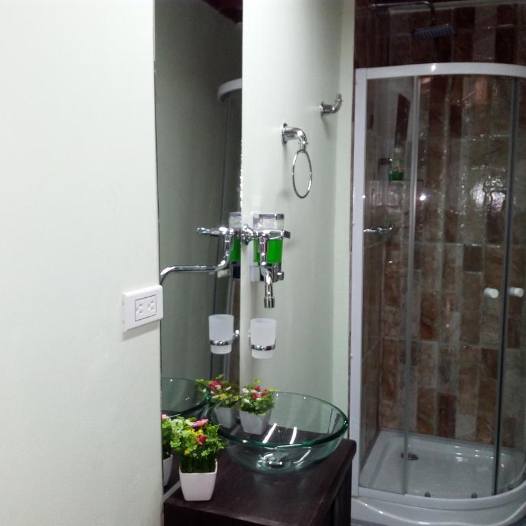AMAZONAS EXPLORERS LETICIA - Habitación Doble con baño privado - 1 o 2 camas - 4