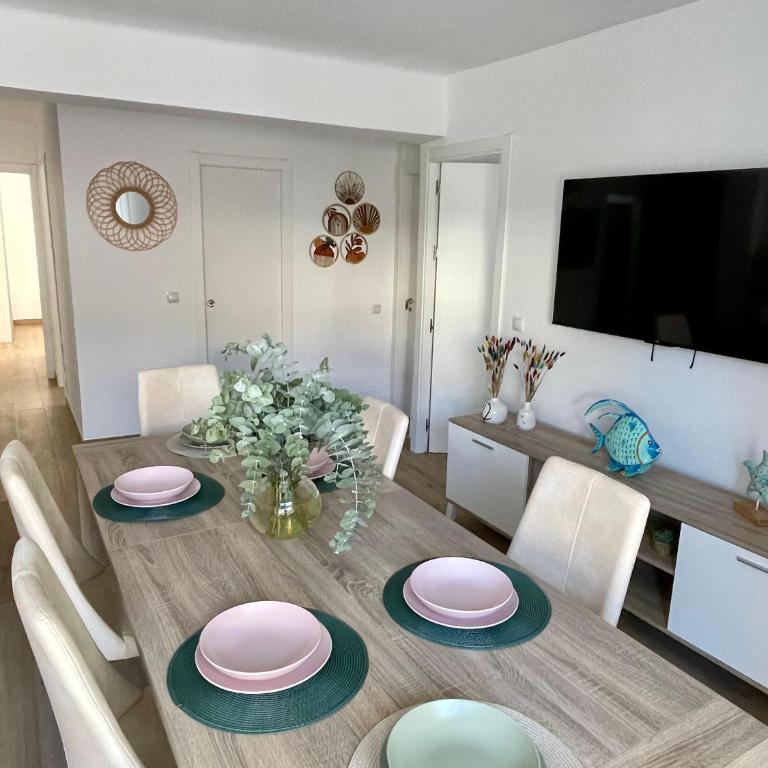 Casa Coronado - Three-Bedroom Deluxe Apartment - 21