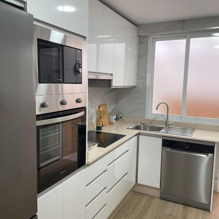Casa Coronado - Three-Bedroom Deluxe Apartment - 24