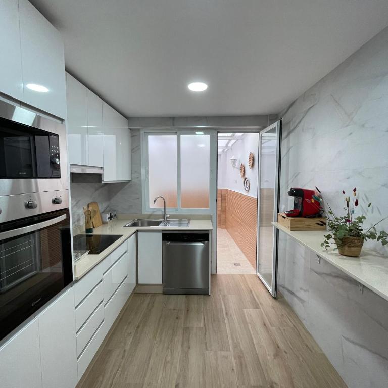 Casa Coronado - Three-Bedroom Deluxe Apartment - 36