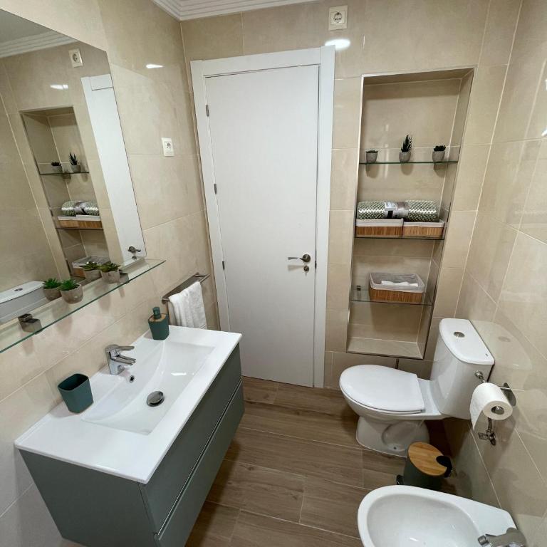 Casa Coronado - Three-Bedroom Deluxe Apartment - 49
