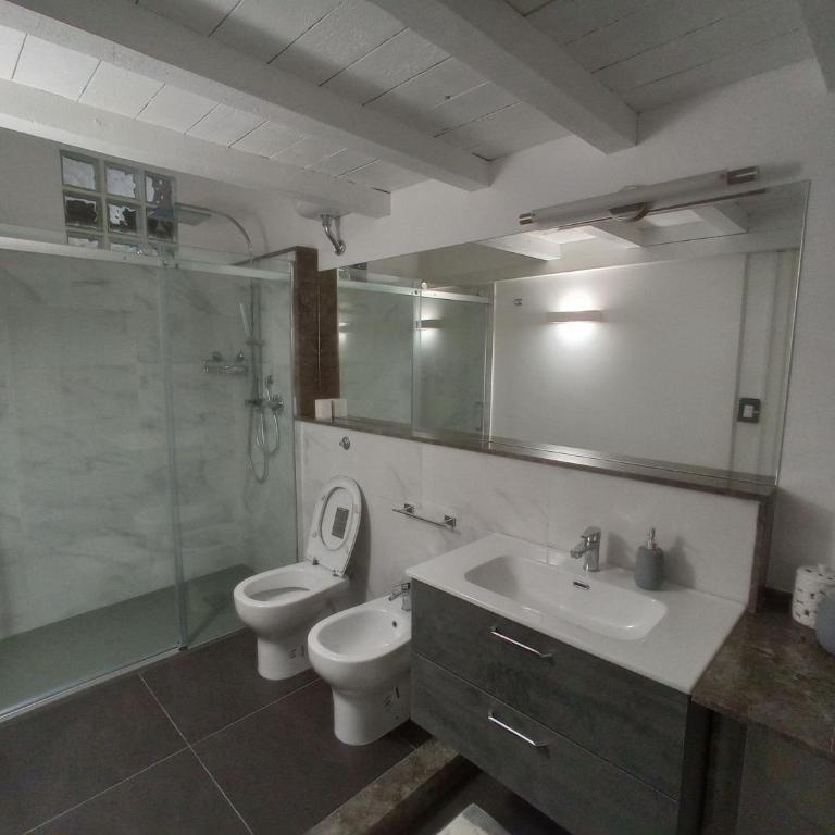 Essenze di Sicilia Appartamento Cavour in centro - Junior Suite con Balcone - 3