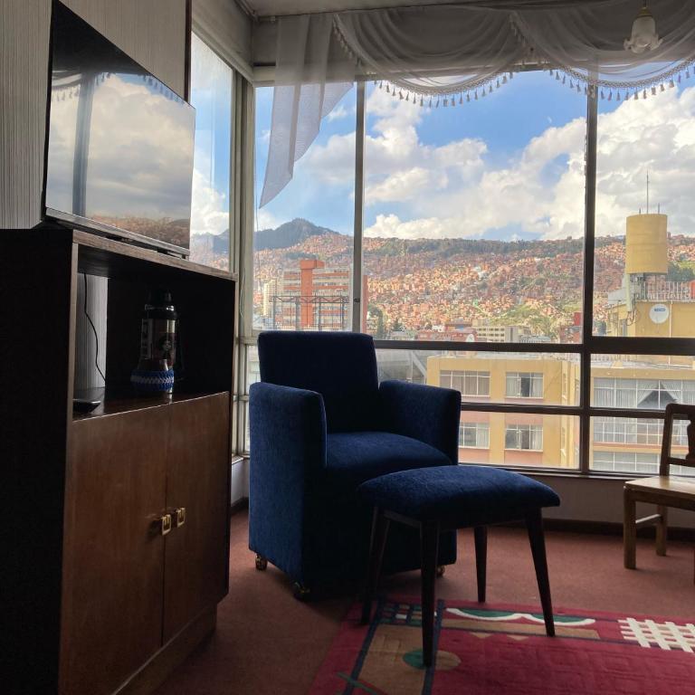 Soleado y comodo departamento con hermosa vista sobre Av Arce - Apartamento de 3 dormitorios Premium - 22