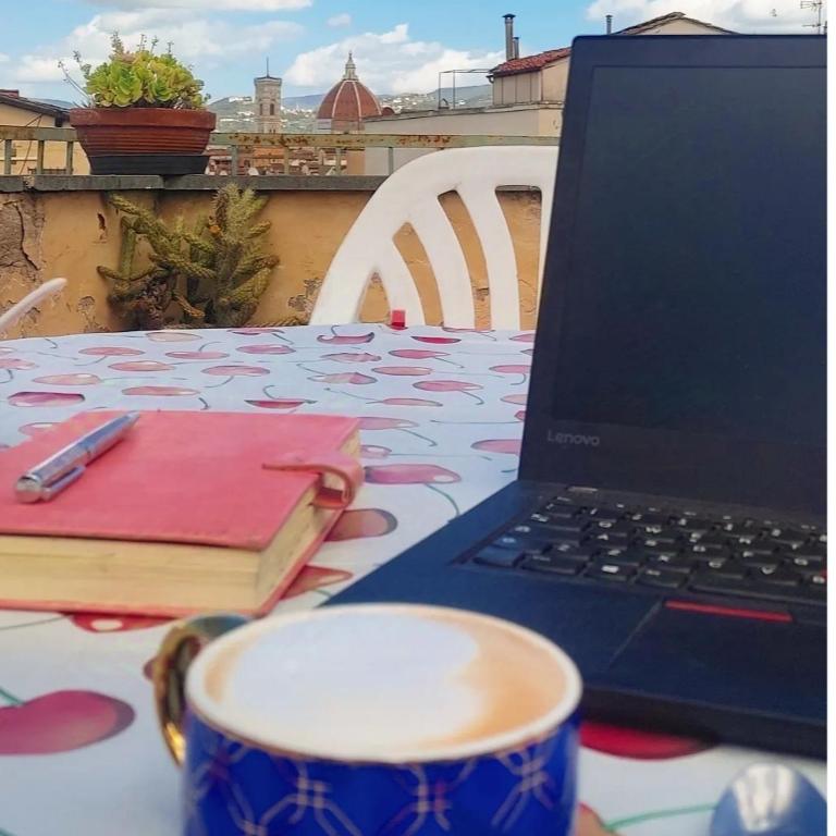 Una vista esclusiva sull'oltrarno - Camera Matrimoniale con Bagno Privato - 2