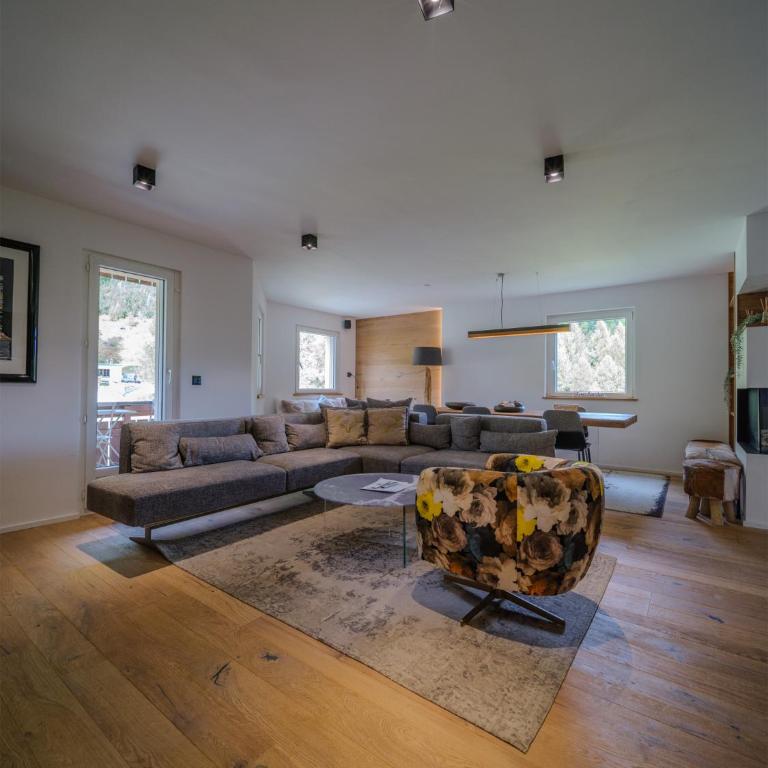 Luxury Mountain Apartment with Private Sauna and Underground Parking - Apartamento - 2