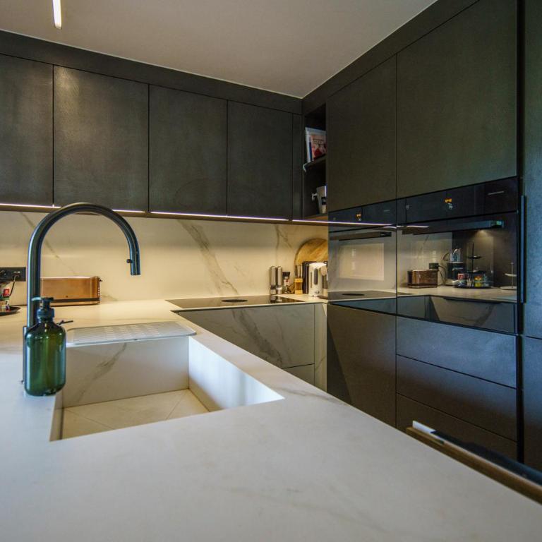 Luxury Mountain Apartment with Private Sauna and Underground Parking - Apartamento - 21