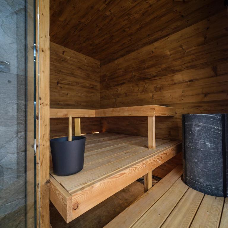 Luxury Mountain Apartment with Private Sauna and Underground Parking - Apartamento - 3