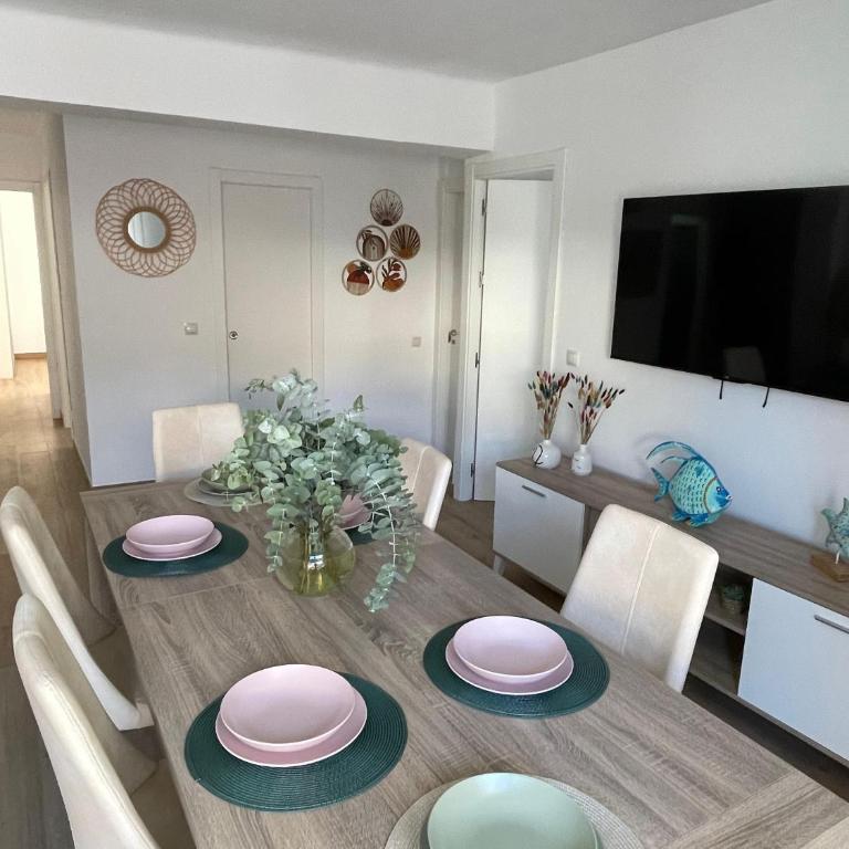 Casa Coronado - Three-Bedroom Deluxe Apartment - 16
