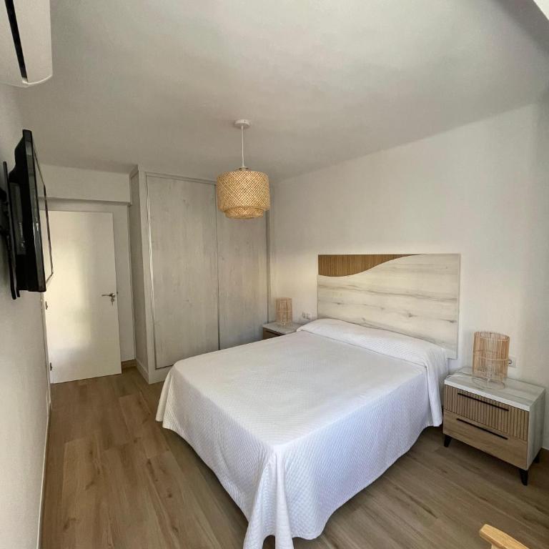 Casa Coronado - Three-Bedroom Deluxe Apartment - 15