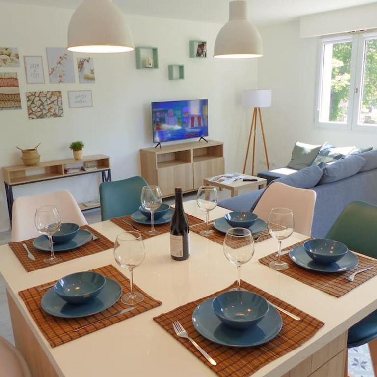 Appartement avec 2 chambres et parking privé - Appartement 2 Chambres - 1