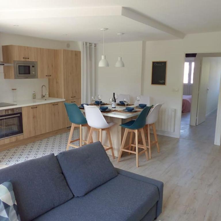 Appartement avec 2 chambres et parking privé - Appartement 2 Chambres - 14