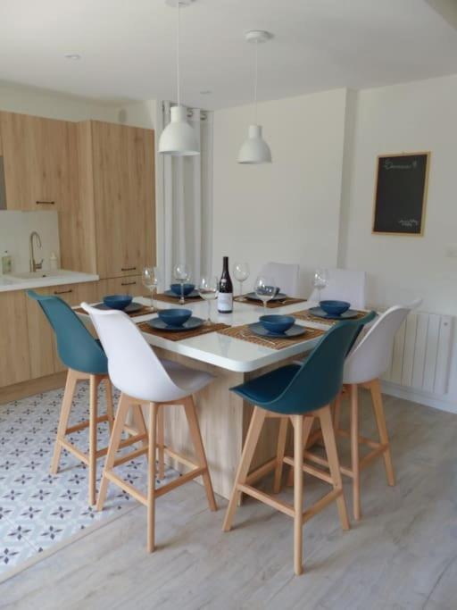 Appartement avec 2 chambres et parking privé - Appartement 2 Chambres - 17