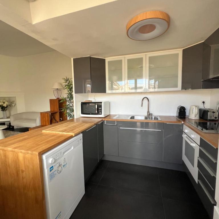 Hypercenter lovely duplex with Terrace CLIM WIFI - Appartamento con 4 Camere da Letto e Balcone - 14