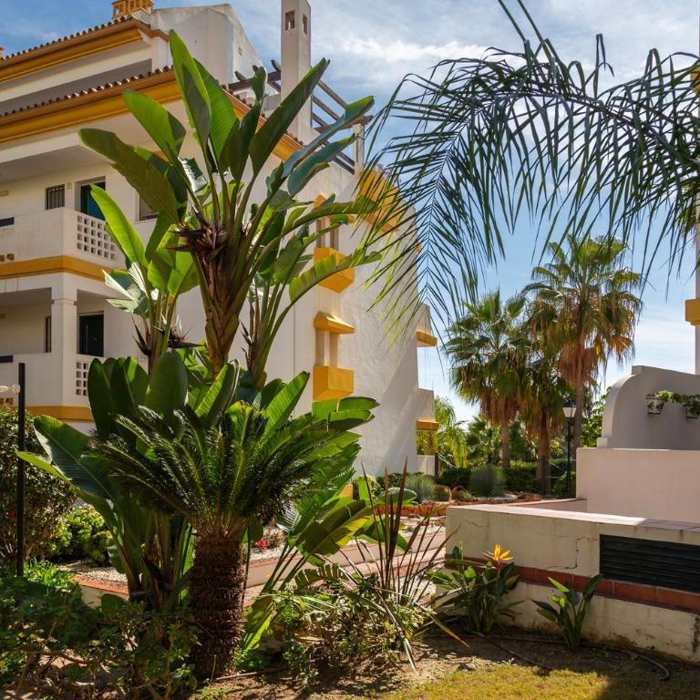 Modern Sea & Golf View 2-Bedroom Apartment with Pool and Terrace in Mijas - Apartamento de 2 dormitorios - 36