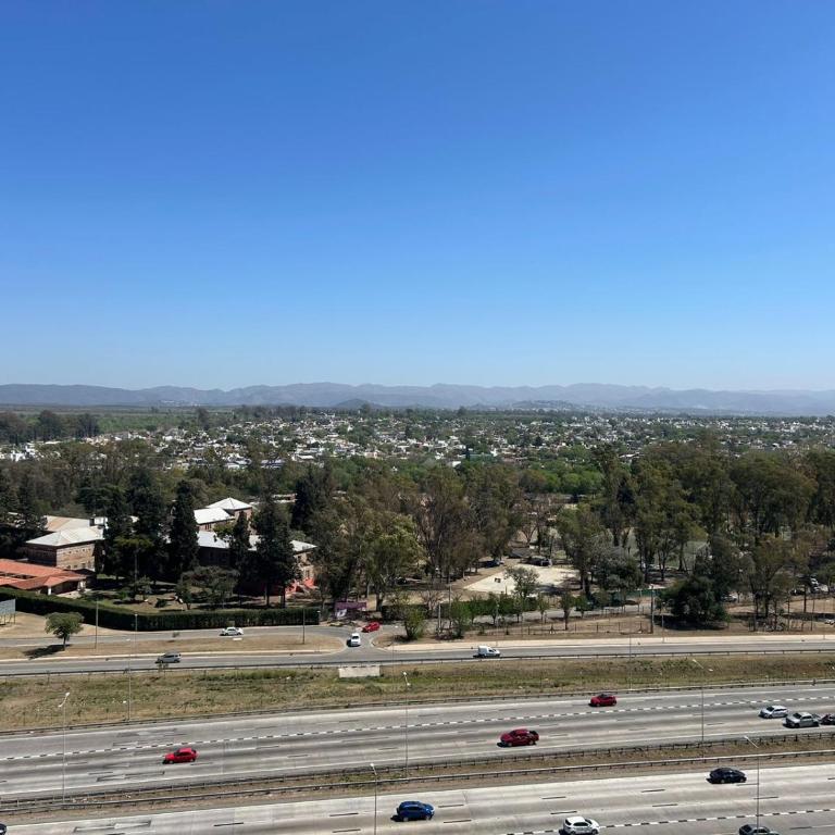 Excepcional departamento en Piso 18 en zona norte de Córdoba capital con una vista inigualable en barrio privado Alto Villa Sol - One-Bedroom Apartment - 22