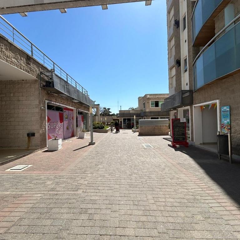 Excepcional departamento en Piso 18 en zona norte de Córdoba capital con una vista inigualable en barrio privado Alto Villa Sol - Apartamento de 1 dormitorio - 27