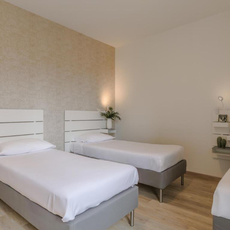 Family 3 - Two-Bedroom House - 14