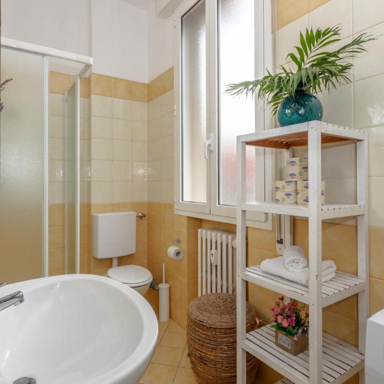 Family 3 - Two-Bedroom Apartment - 18