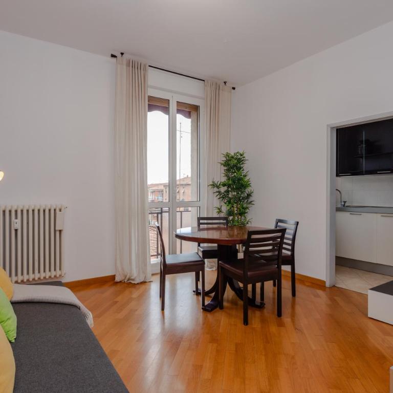 Family 3 - Two-Bedroom Apartment - 12