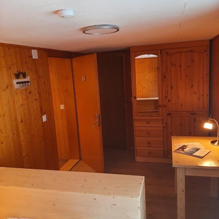 Gasthaus Schwand - Habitación Individual con ducha y aseo compartidos - 2