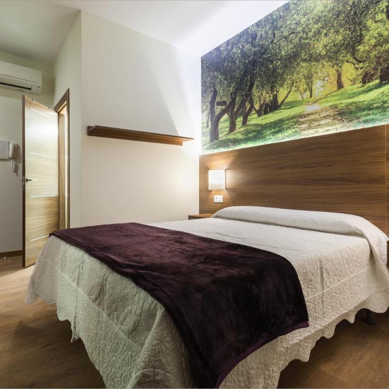 Hostal Arriola - Double Room with Private Bathroom - 6