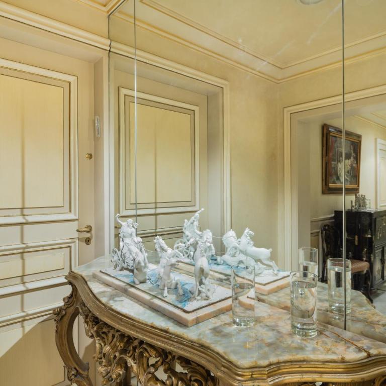 ARC de TRIOMPHE - FOCH PALACE with AC - Appartement avec Balcon - 35