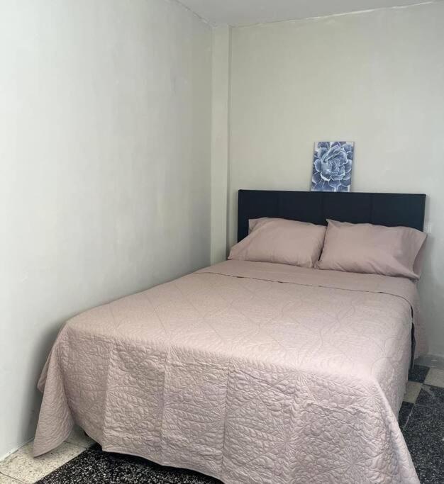 Departamento en Piura - Three-Bedroom Apartment - 7