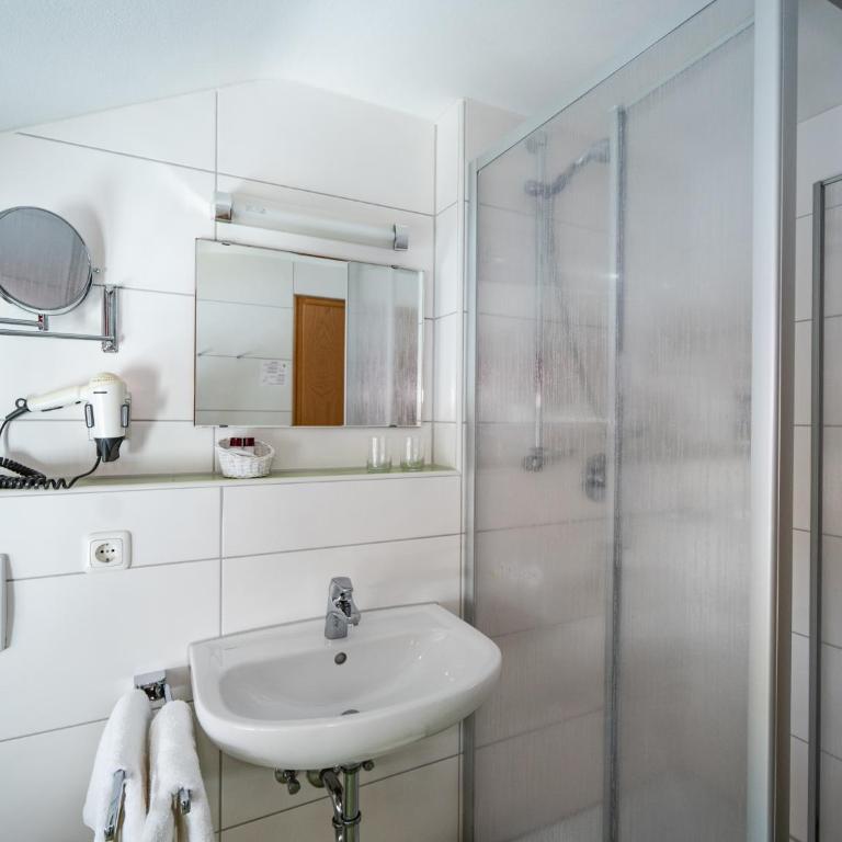 Hotel Alpengasthof Löwen - Budget Doppelzimmer - 4