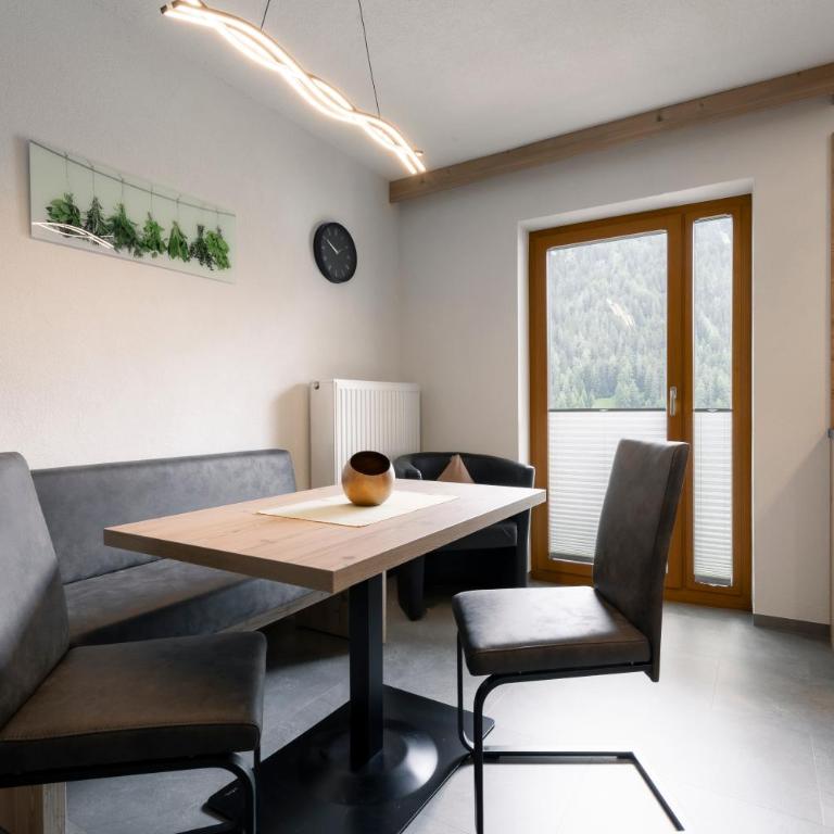 Apart Jägerheim - Apartment mit 1 Schlafzimmer und Balkon - 2