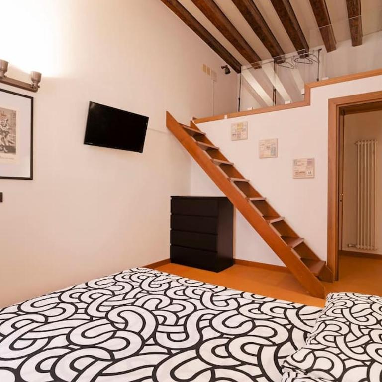 Design Loft in Venice - San Polo - One-Bedroom Apartment - 12