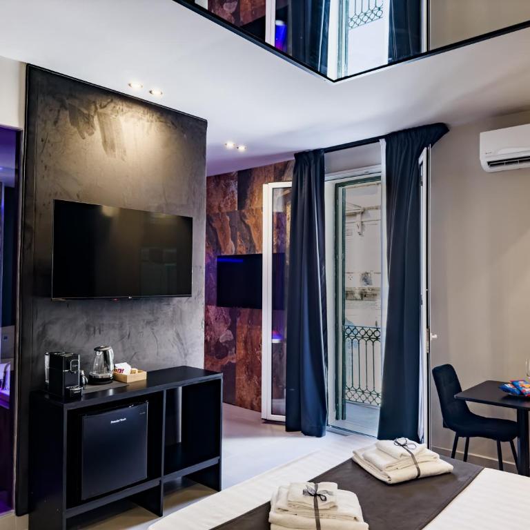 SUPREME Suite&Spa - Camera King con Vasca Idromassaggio - 13