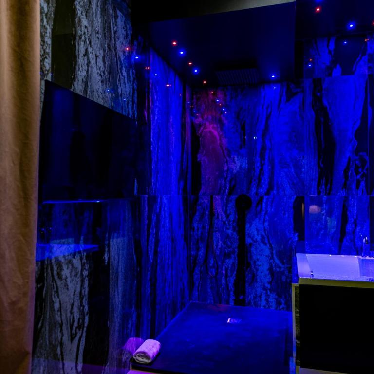 SUPREME Suite&Spa - Camera King con Vasca Idromassaggio - 16